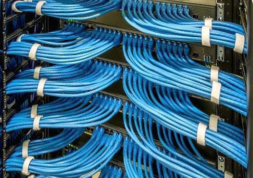 The Benefits of Custom Cabling in the Workplace